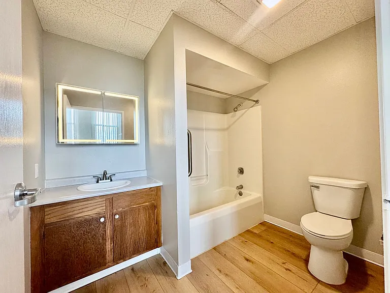 Comfortable Living at Blume Lofts, Wapakoneta — Photo 21