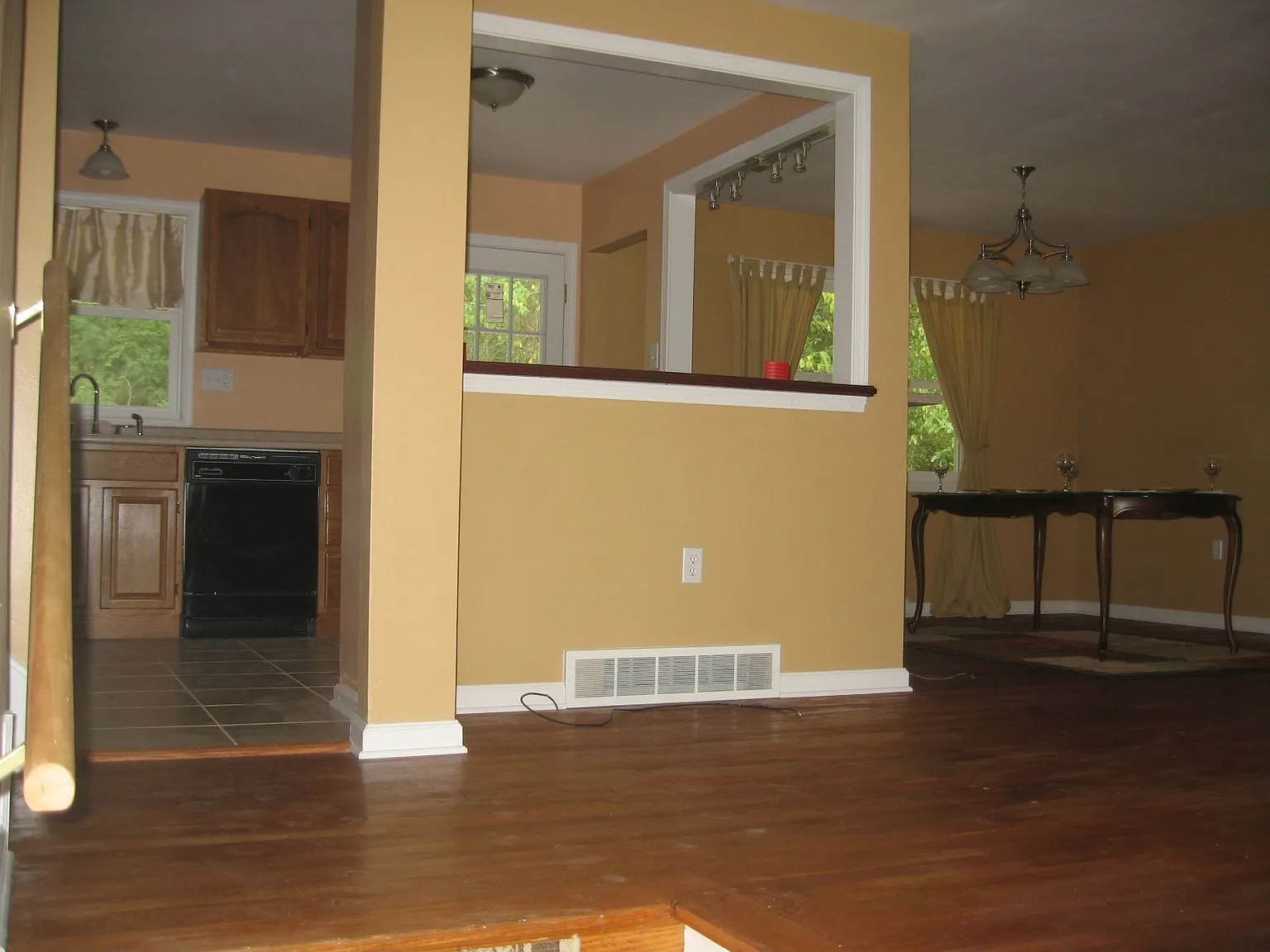 128 Fairlane Dr photo 1