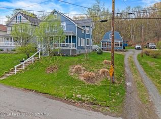 7 44th St, Carbondale, PA 18407