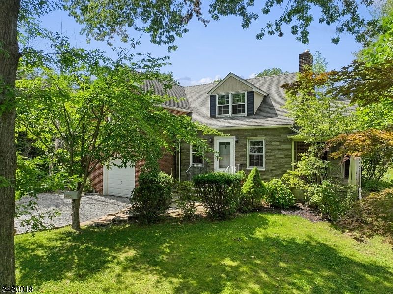 1st image of 219 Ashland Rd