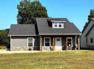 665 High St, Blossom, TX 75416
