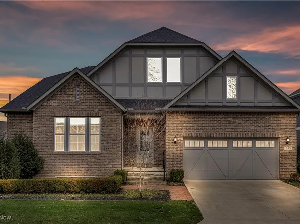 355 Tahoe Trl, Chagrin Falls, OH 44022