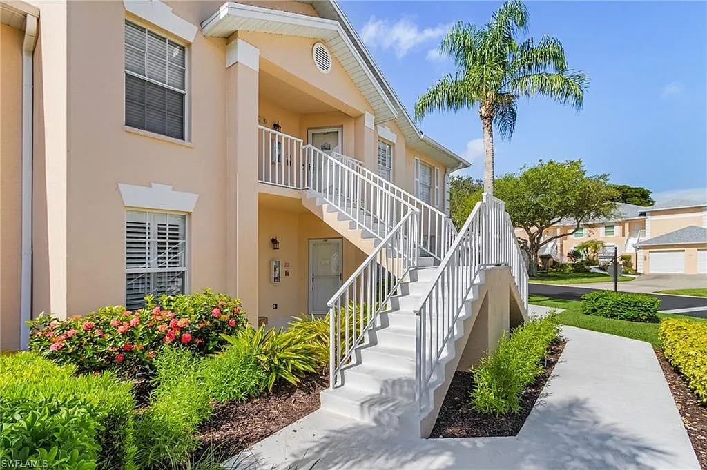 Building Photo - 760 Wiggins Lake Dr #206