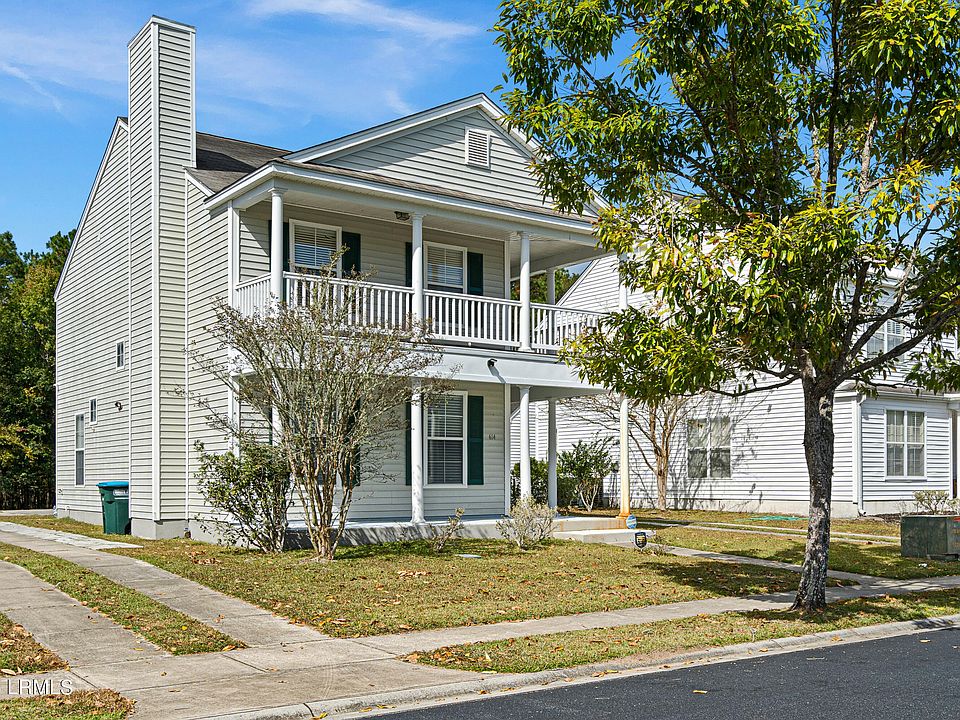 1st image of 614 College Park Circle