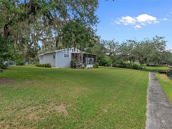 2nd image of 2011 N Twig Point