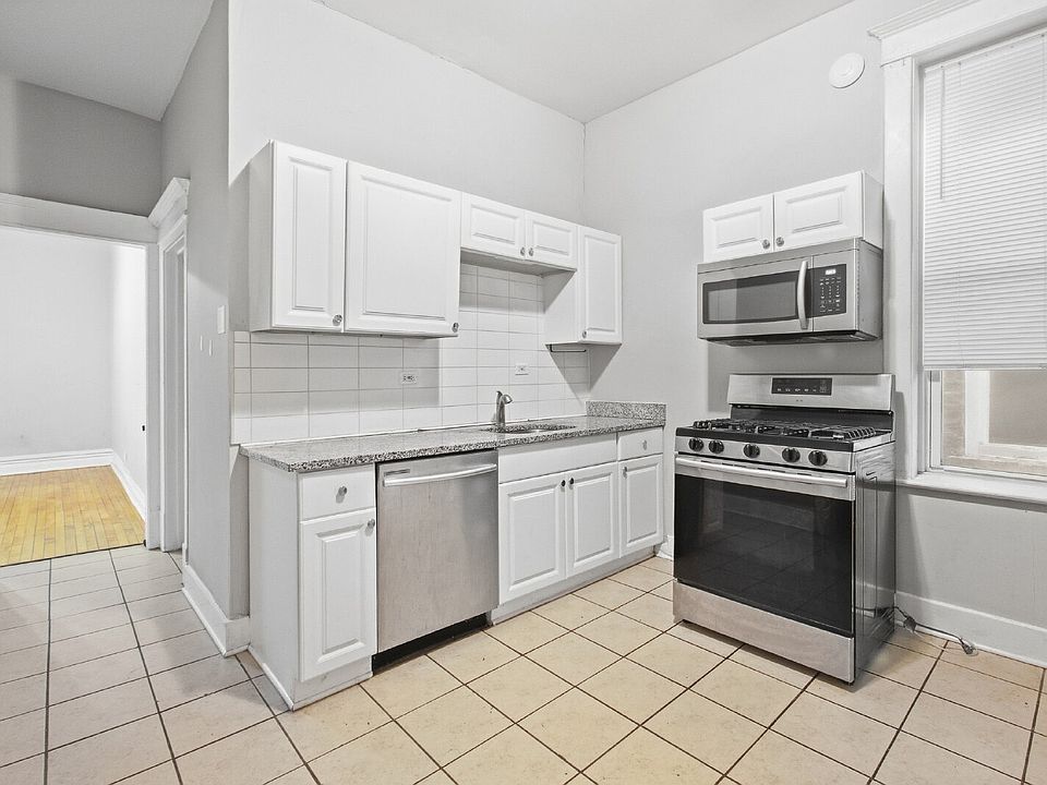1st image of 3131 W Augusta Blvd APT 1R
