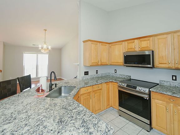 4th image of 6824 Southbrook Dr