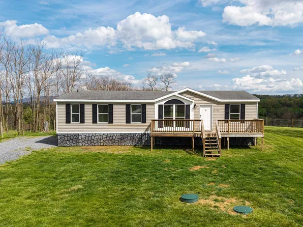 14196 American Legion Dr, Broadway, VA 22815