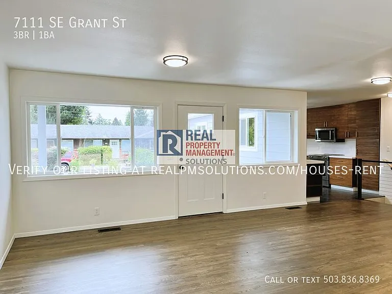 7111 SE Grant St — Photo 3