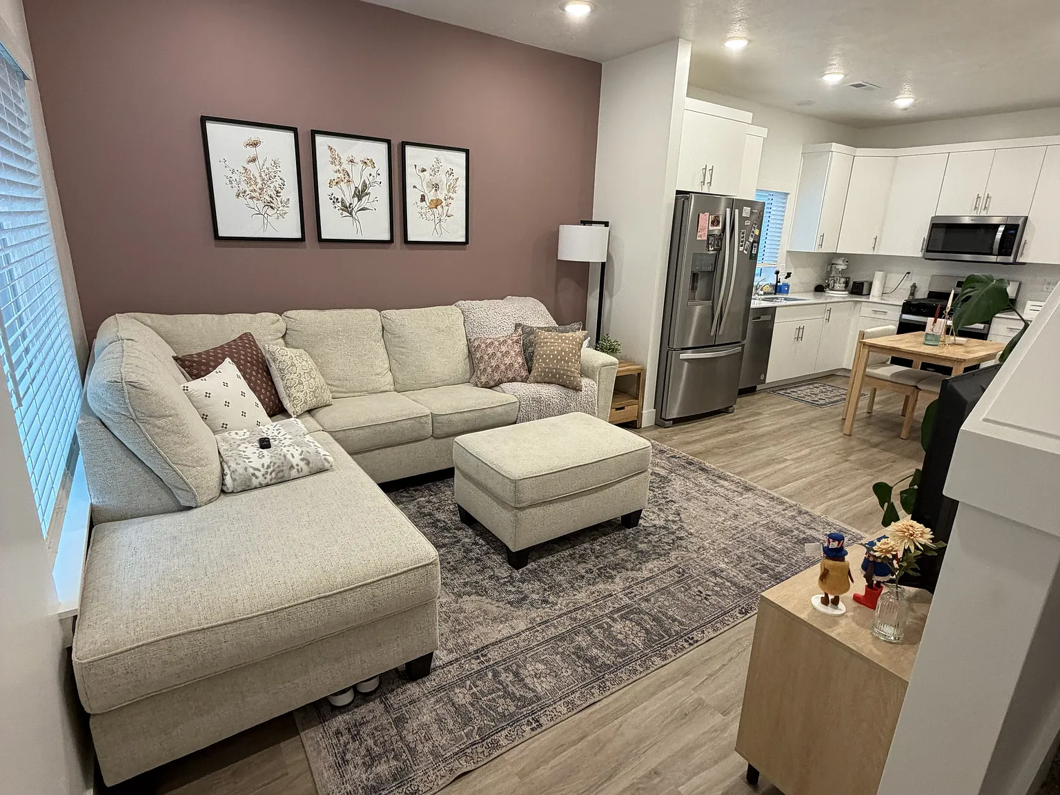 2 bed, 2.5 bath, 1123 sqft, $1,900 — Photo 2
