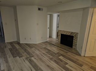 2425 Holly Hall St APT 32, Houston, TX 77054