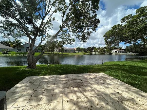 (undisclosed Address), Hollywood, FL 33025