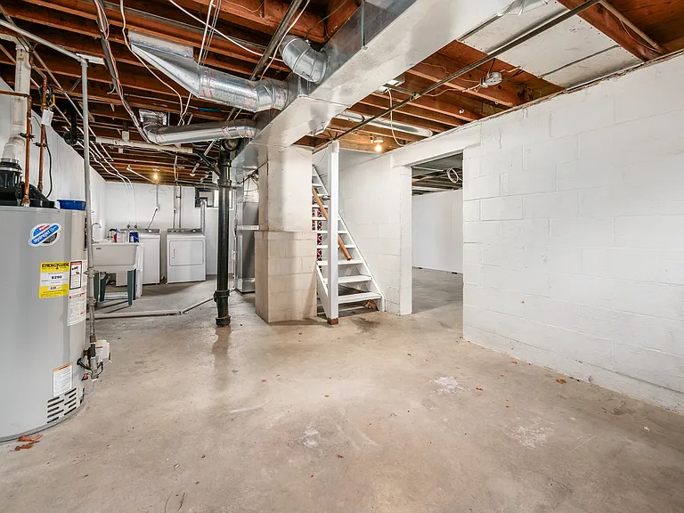 316 E Weisheimer Rd — Photo 18