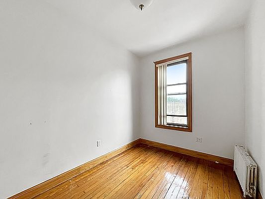4th image of 31-16 36th Ave #2A