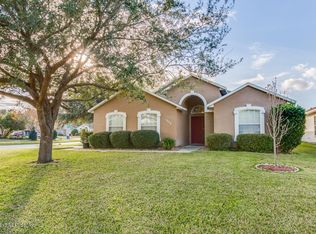902 Stone Harbor Dr, Jacksonville, FL 32225