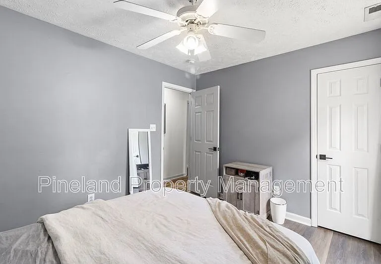 133 Haywood Dr — Photo 23
