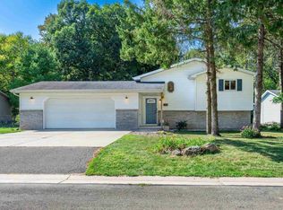 831 Annrich Ave, Omro, WI 54963