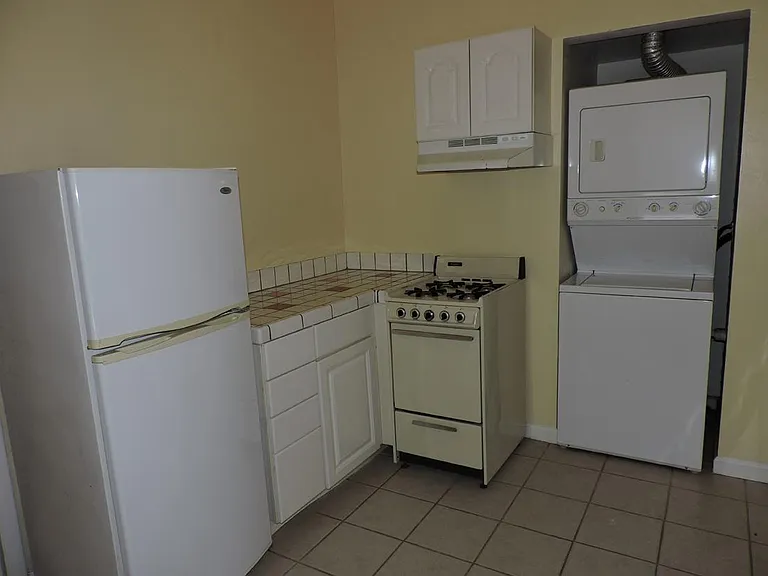 1505 E St #B — Photo 7