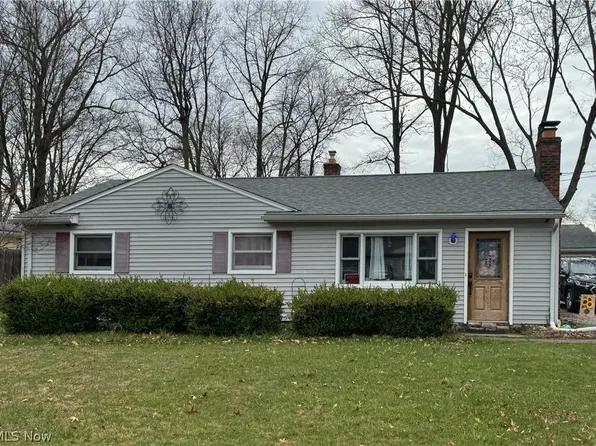 98 Deerfield Dr, Painesville, OH 44077