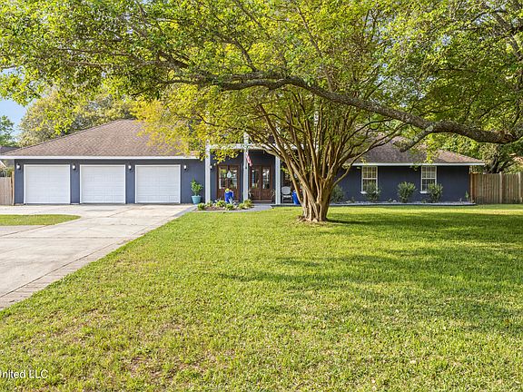 2nd image of 2106 Whitney Oaks Dr