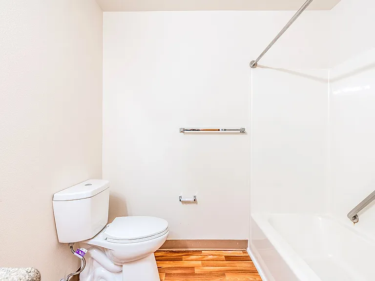 INCOME RESTRICTED Affordable Apartments in Hazelwood! — Photo 82