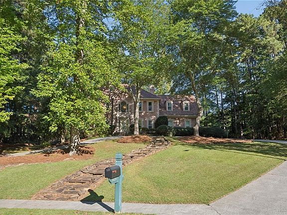 3rd image of 1471 Mahogany Chase NW