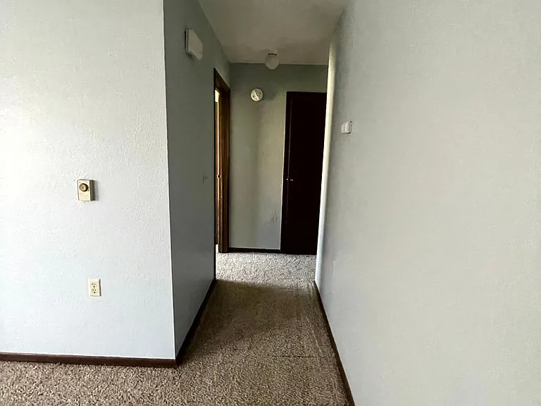 210 W Center St — Photo 6