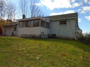 1105 Case Rd, Johnson City, NY 13790