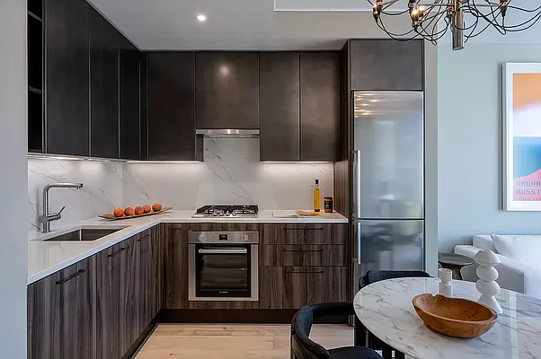 Rented by Manhattan Realty Group | media 4