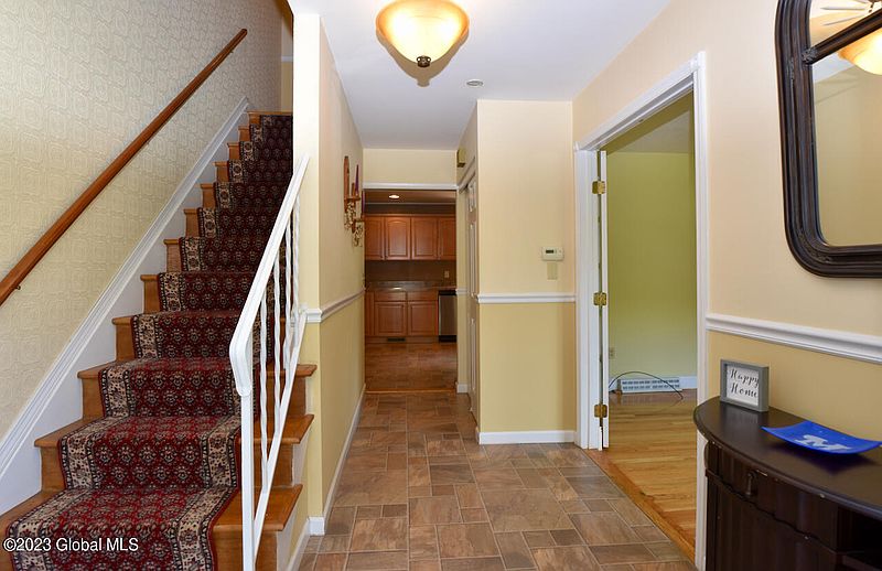 4th image of 18 Greenridge Drive