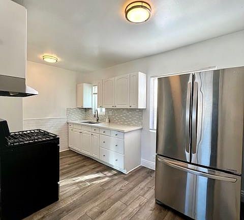 3rd image of 473 E 55th St APT 5