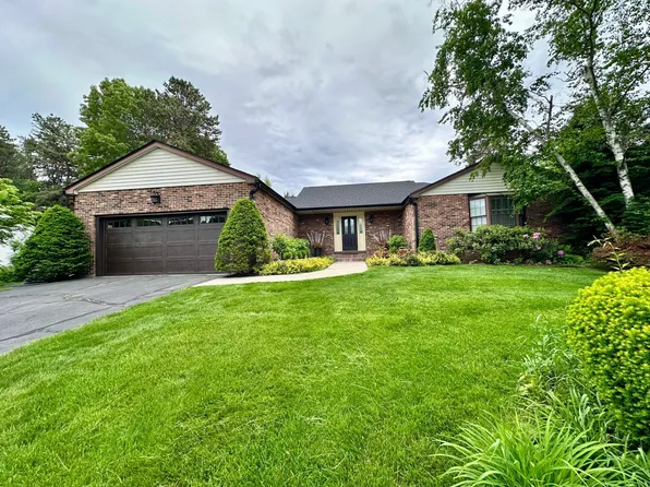 608 Pinewood Dr, Longmeadow, MA 01106