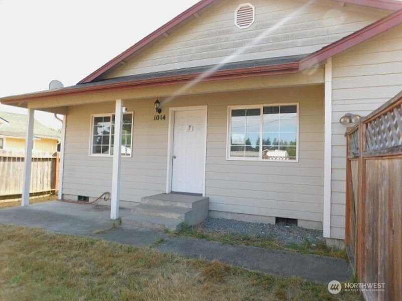 2nd image of 1014 W Spruce Street