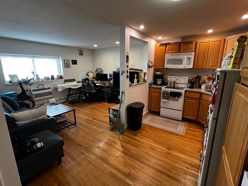 1st image of 15 Euston Rd APT 8