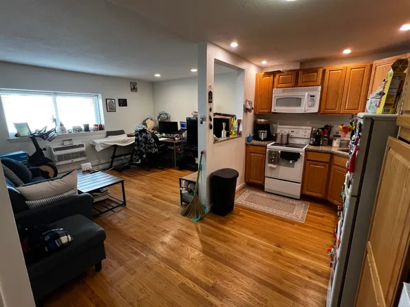 15 Euston Rd, Brighton, MA