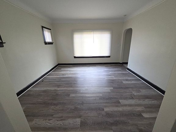 4th image of 14375 Terry St