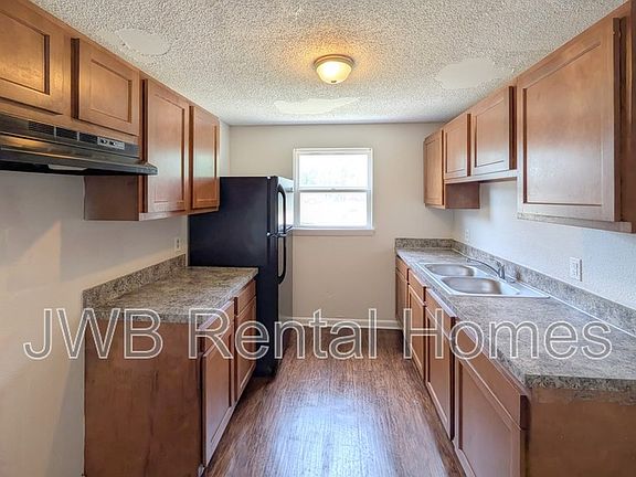 3rd image of 5202 La Ventura Ct E