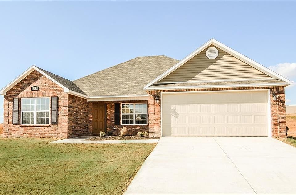 1st image of 404 Driftwood St
