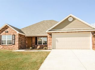 404 Driftwood St, Lowell, AR 72745