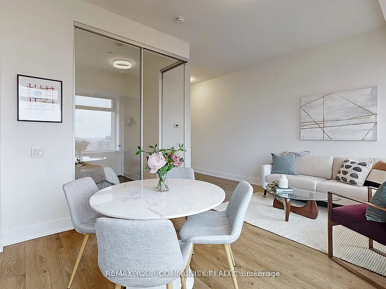 111 Saint Clair Ave W #1828 — Photo 12