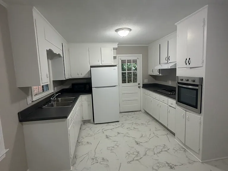 3809 Jefferson Davis Hwy — Photo 5