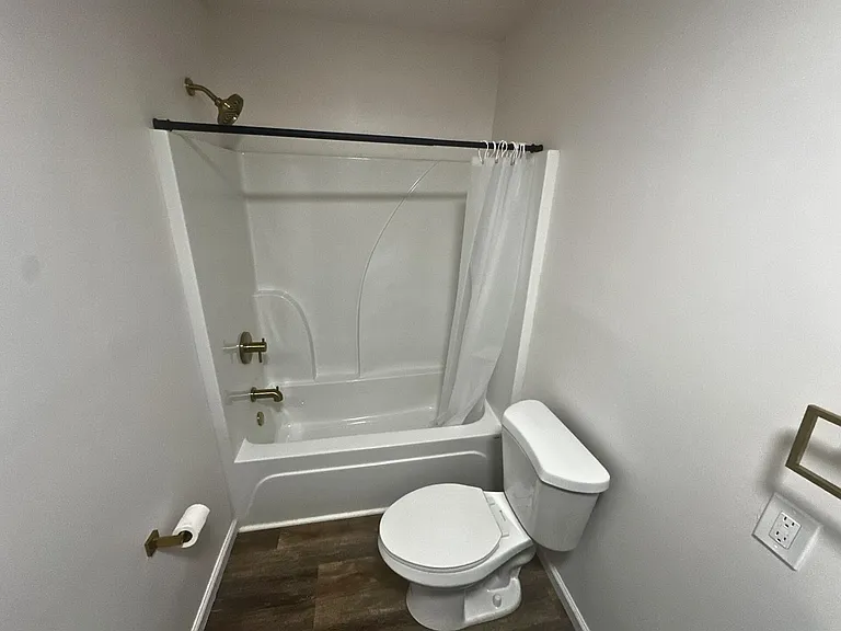 24473 Marie Ct — Photo 4