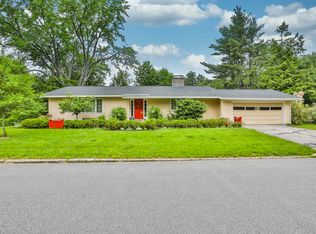 190 N Acres Rd, Manchester, NH 03104