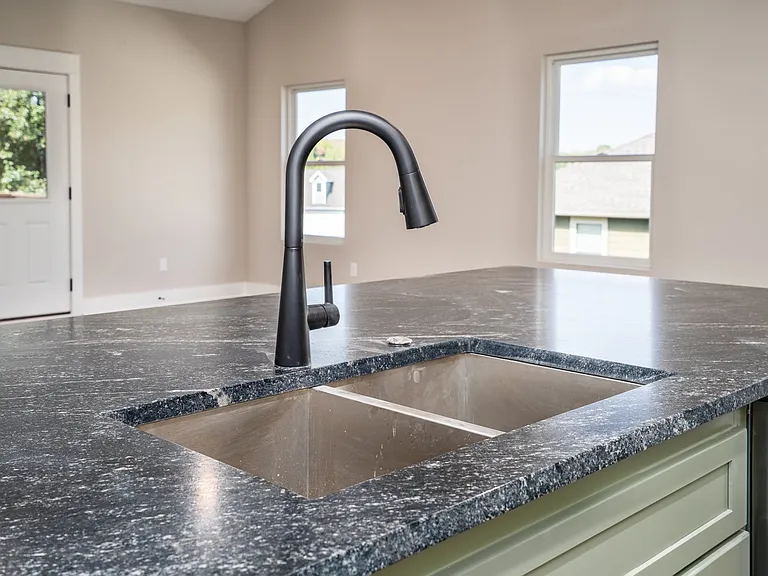 917 Eagle Ridge Dr — Photo 12