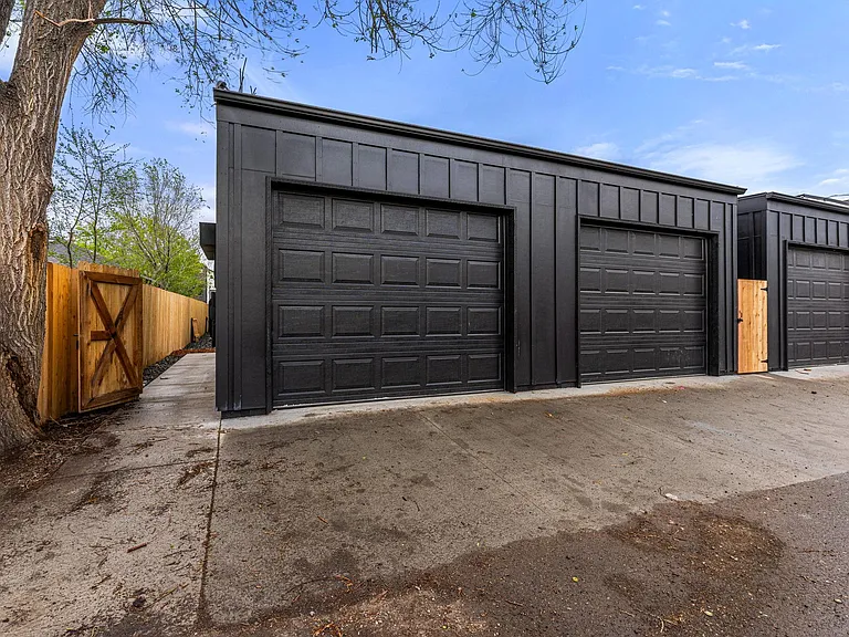 1342 Yates St — Photo 20