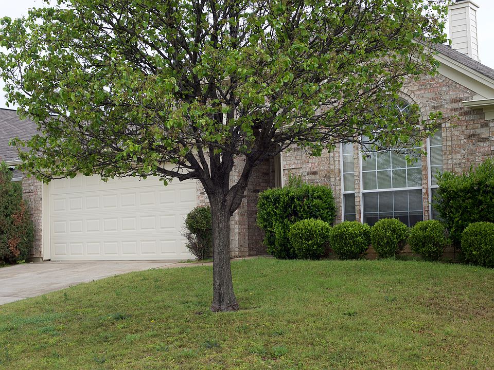 1st image of 309 Foreman Dr