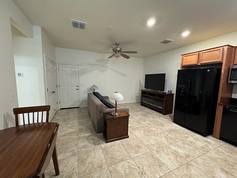 36825 N Yellowstone Dr — Photo 11