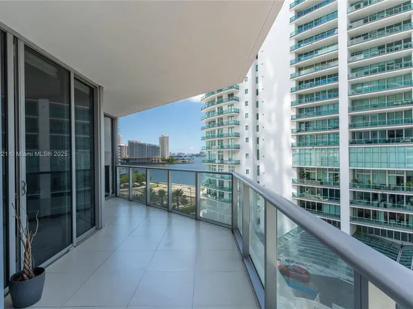 1300 Brickell Bay Dr APT 808, Miami, FL 33131