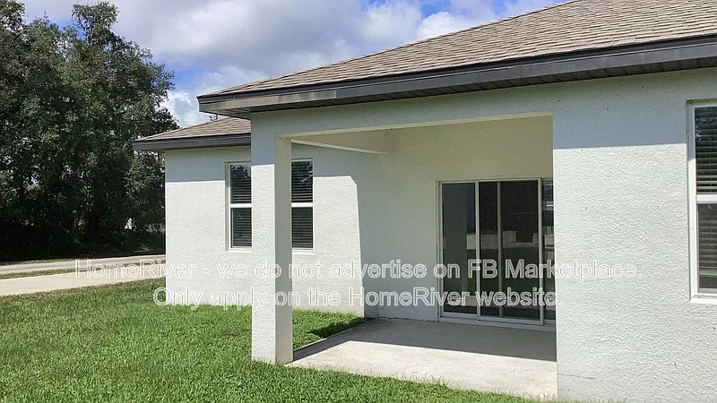 4 bed, 2.0 bath, 1605 sqft, $1,795 — Photo 2