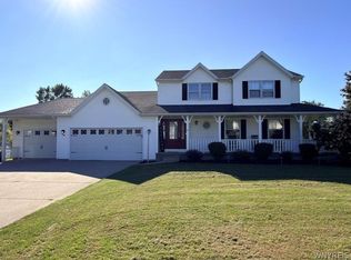 5220 Kennedy Cres, Sanborn, NY 14132